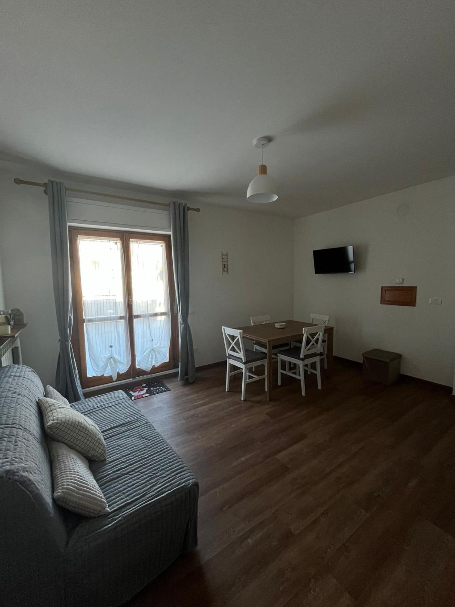 Апартаменти Attico - Terrazza Su Castello Кастель-ді-Сангро Екстер'єр фото
